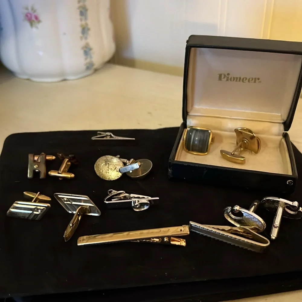 Lot vintage cufflinks & tie clips Pioneer Swank gold filled Shields